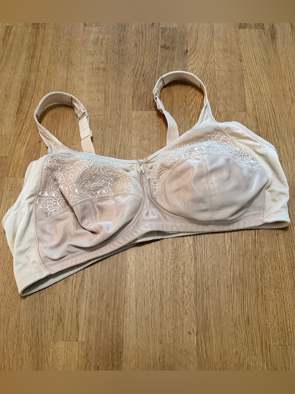 Amoena 48C Nude Isadora SB Unlined Wireless Mastectomy Bra Style 0928